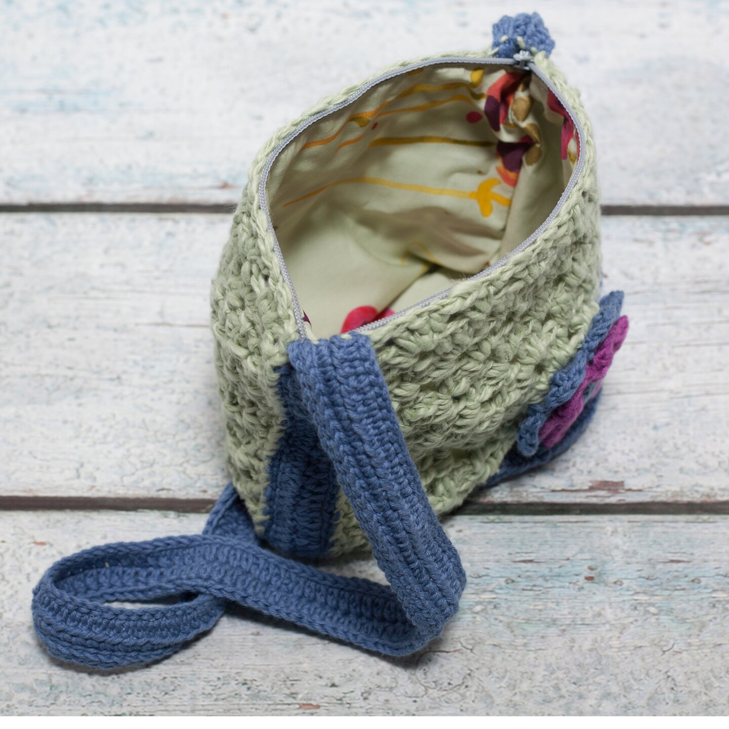 Granny Square Shoulder Bag - Crocheted with Organic Cotton Yarn