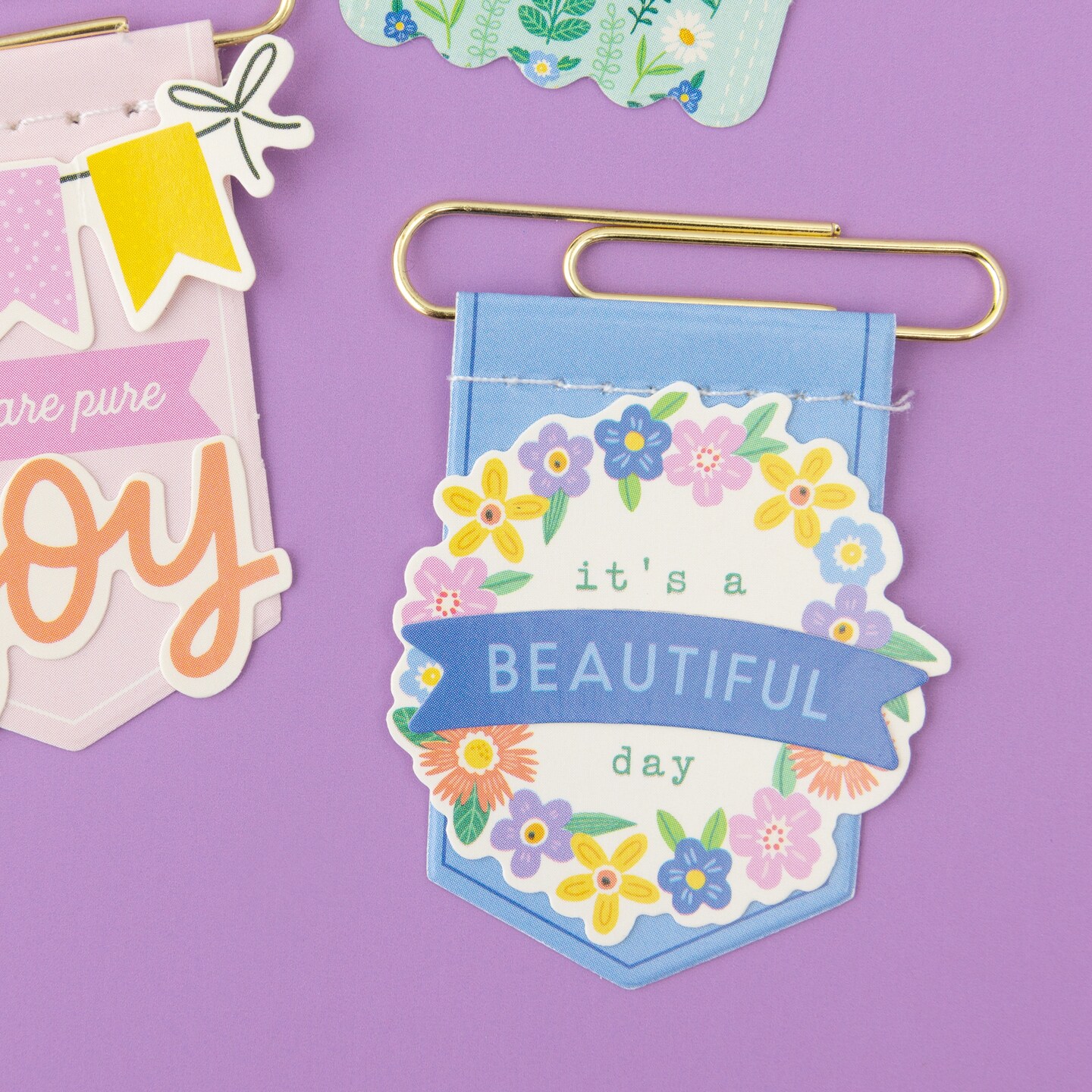 American Crafts Poppy And Pear Paperclip Flags 6/Pkg-Gold Foil