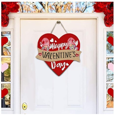 Gnome Valentines Day Wall Decor