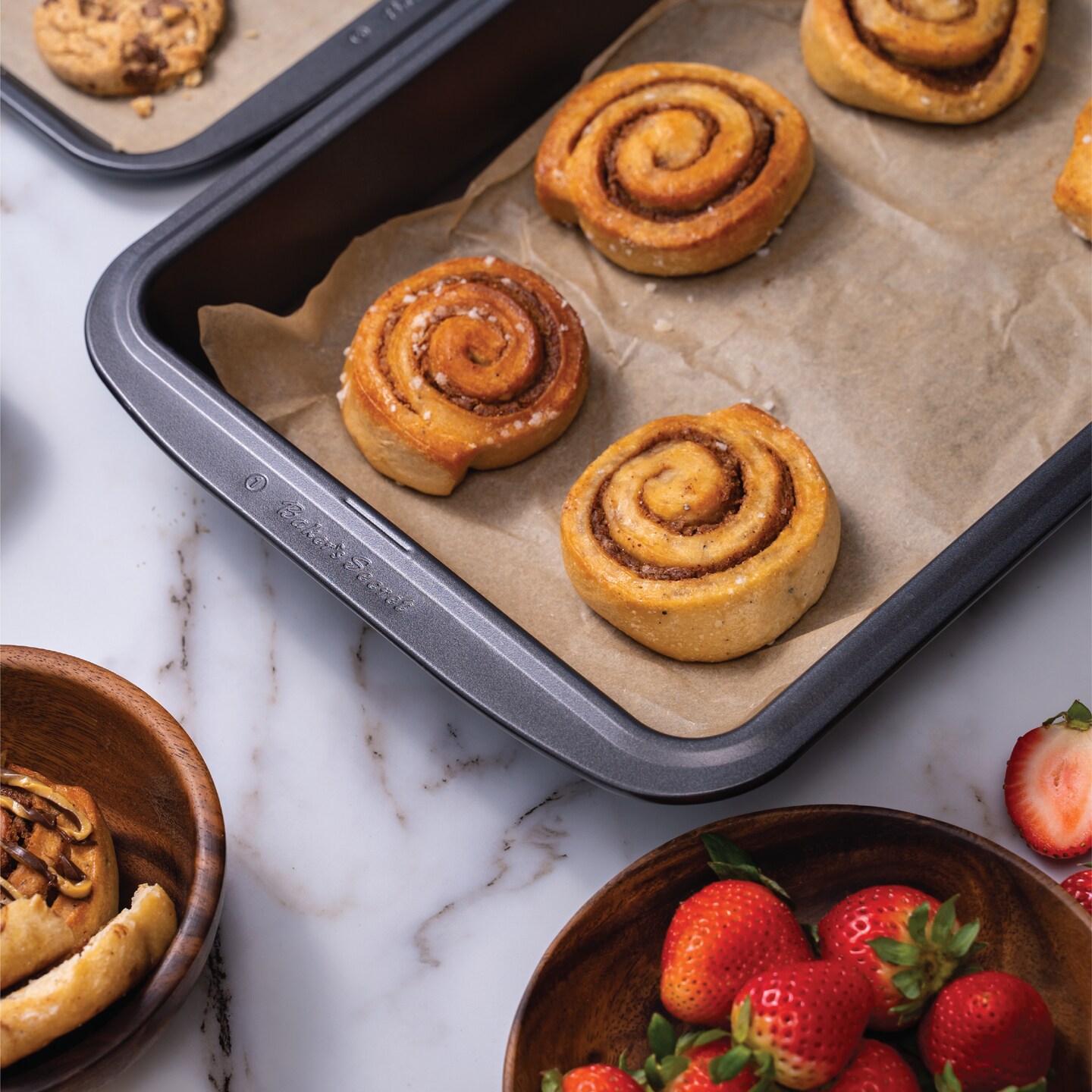 Baker's Secret Stackable Baking Set of 5 Bakeware Pans, Bakeware Set, Baking  Pan Set Includes Muffin Pan, Roaster Pan, Square Pan, Cookie Sheet, Loaf Pan,  Baking Supplies
