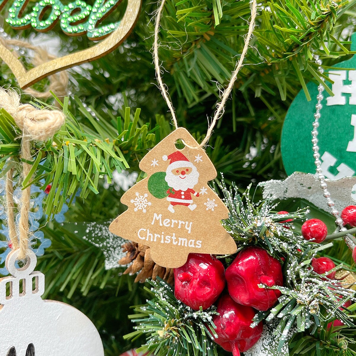 Wrapables Christmas Holiday Gift Tags/Kraft Hang Tags with Jute Strings for Gift-Wrapping, DIY, Arts & Crafts