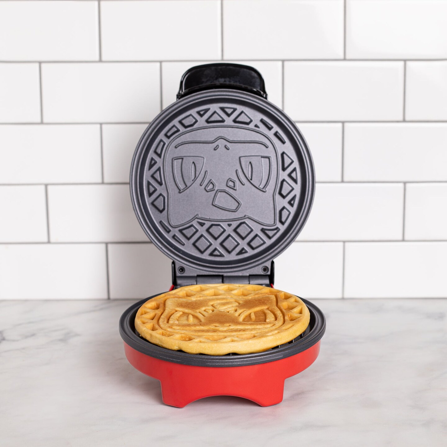 Uncanny Brands Pokemon Bulbasaur Waffle Maker