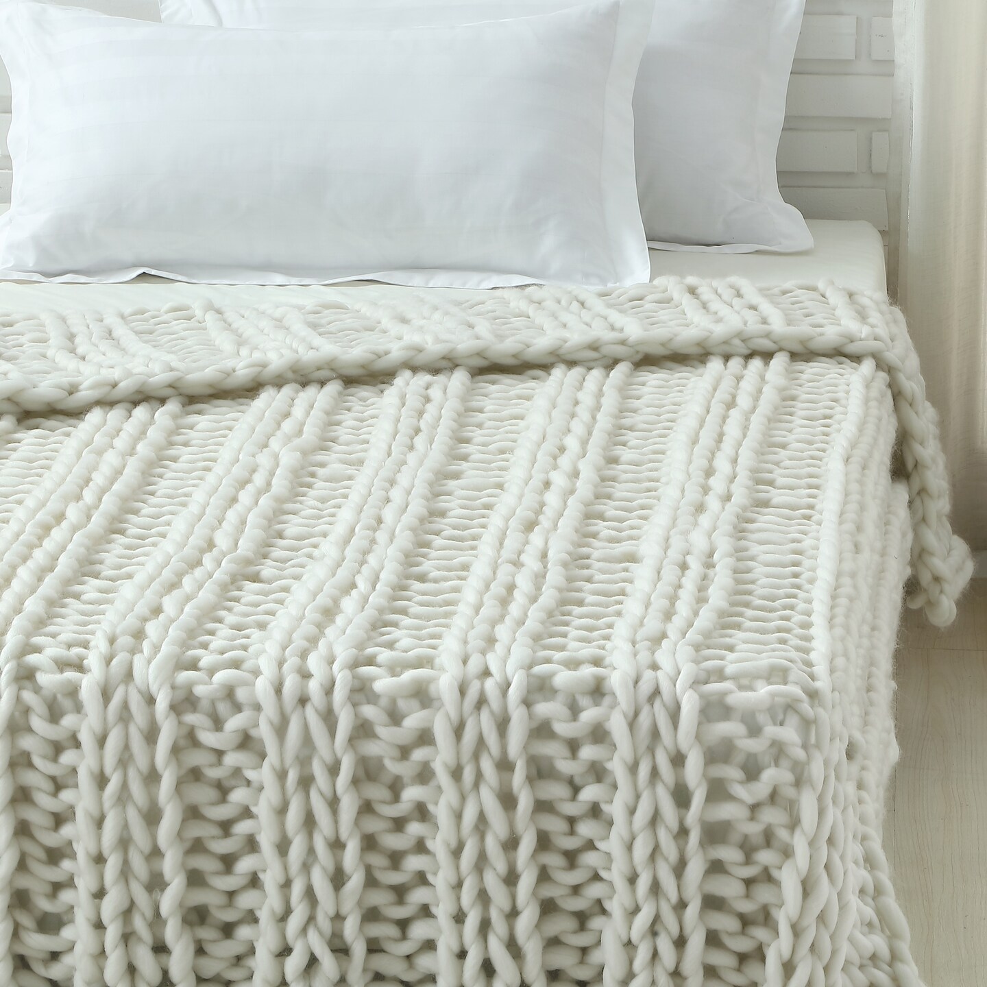 Vielkis Channel Knit Throw