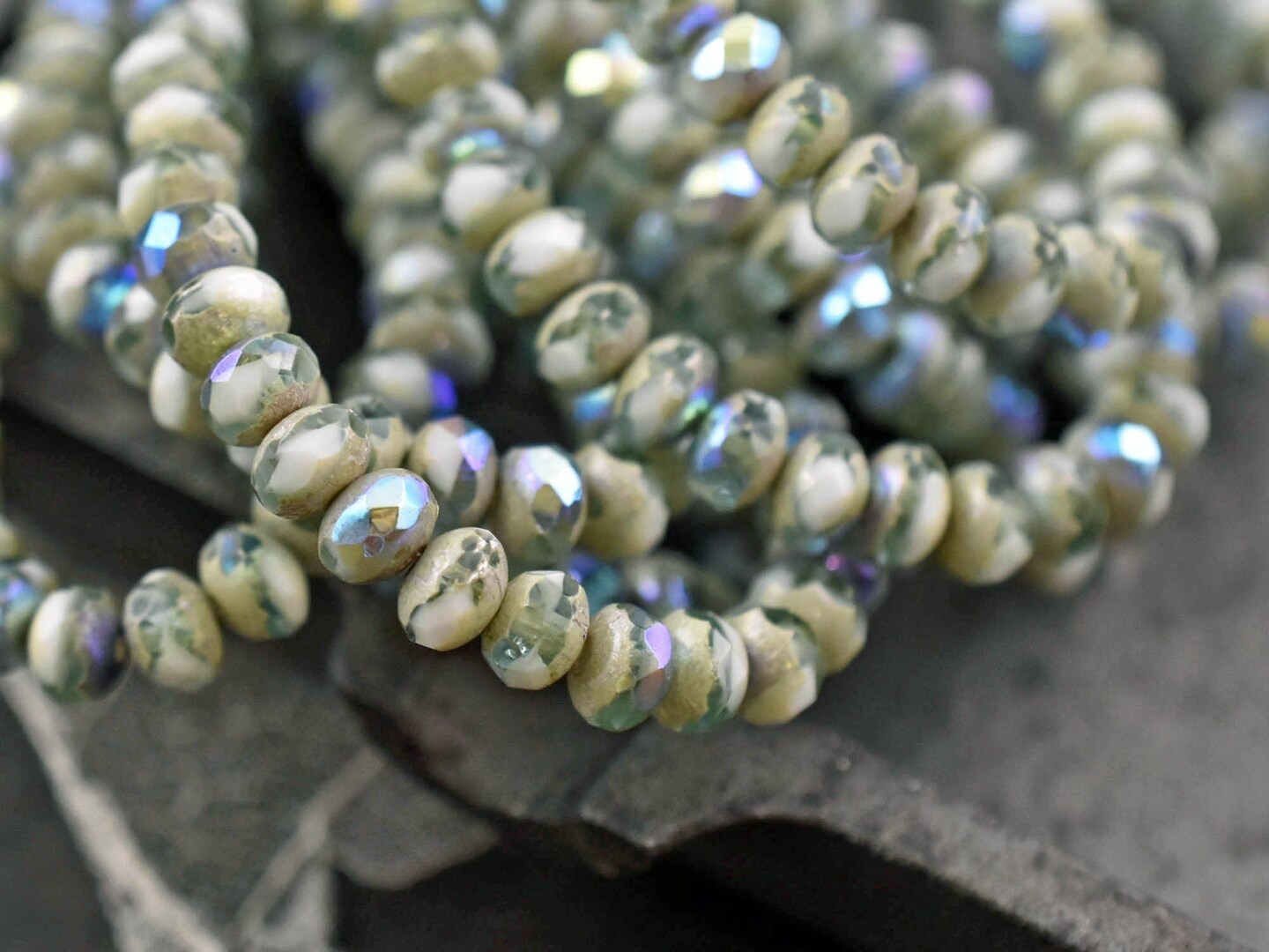 *30* 3x5mm Antique Silver AB Washed Blended Green/White Fire Polished Rondelle Beads