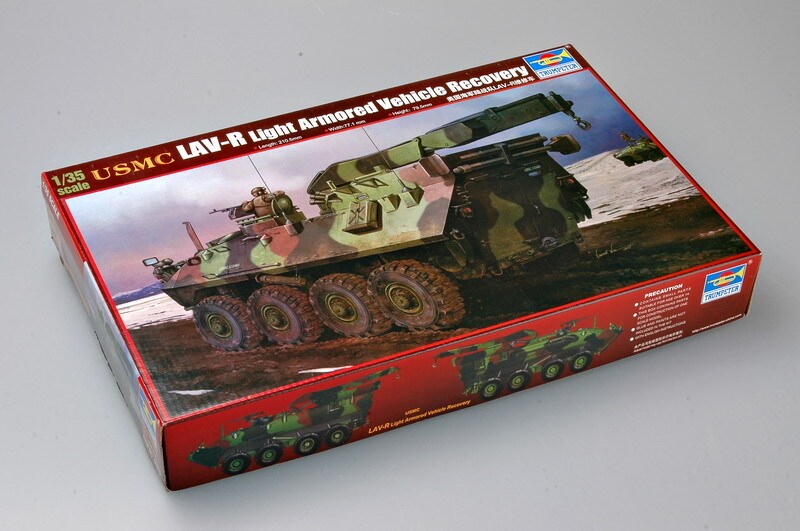 Trumpeter  1/35 LAV-R LIGHT ARMORED VEHICLE RECOVRY 1/35 Plastic Model
