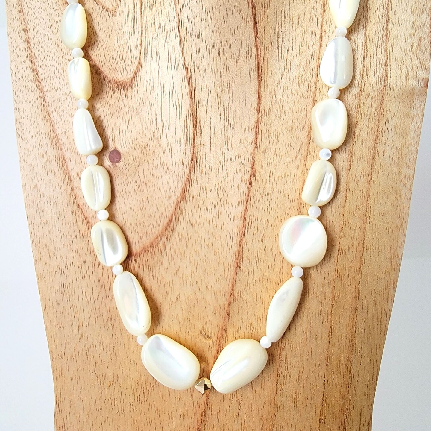 Shell Necklace, discount Mother of Pearl Pieces, Handmade: ECAILLES