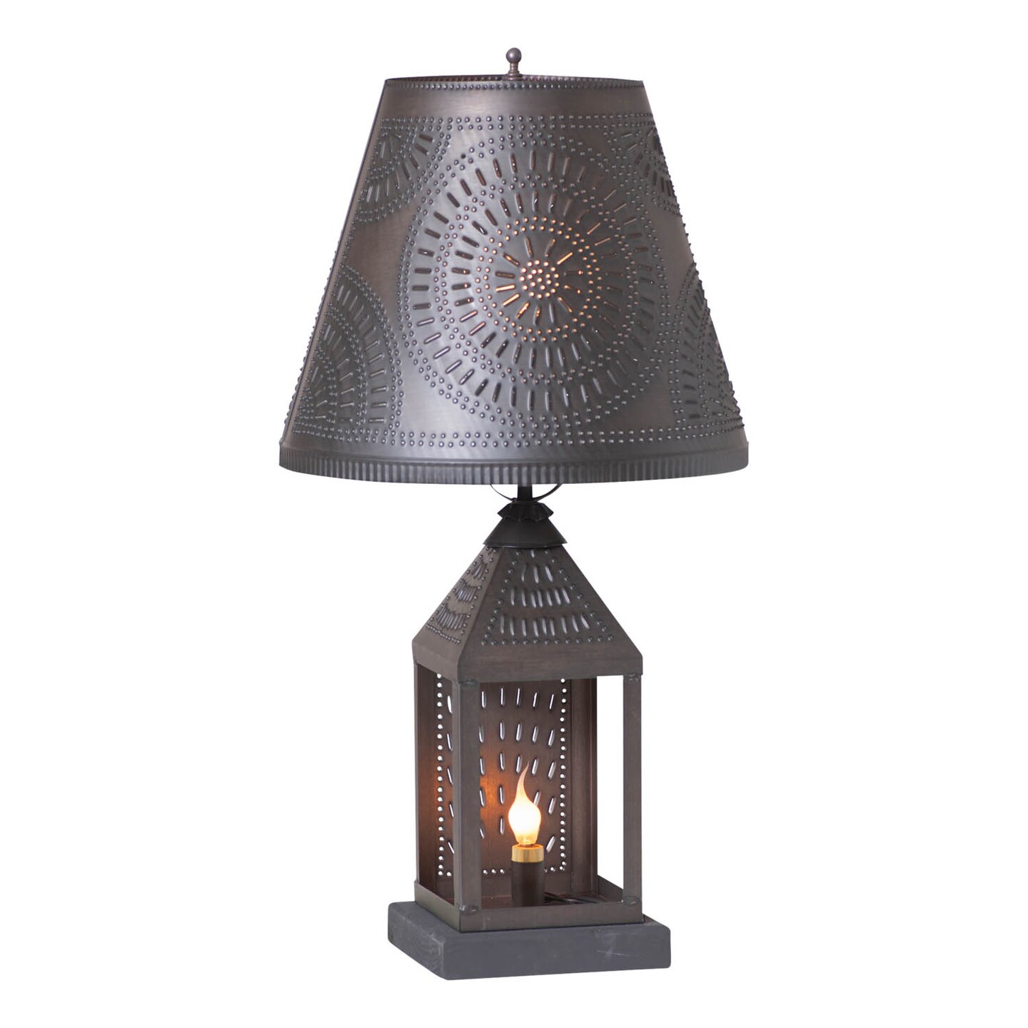 Irvins Country Tinware Valley Forge Lamp in Kettle Black with Shade