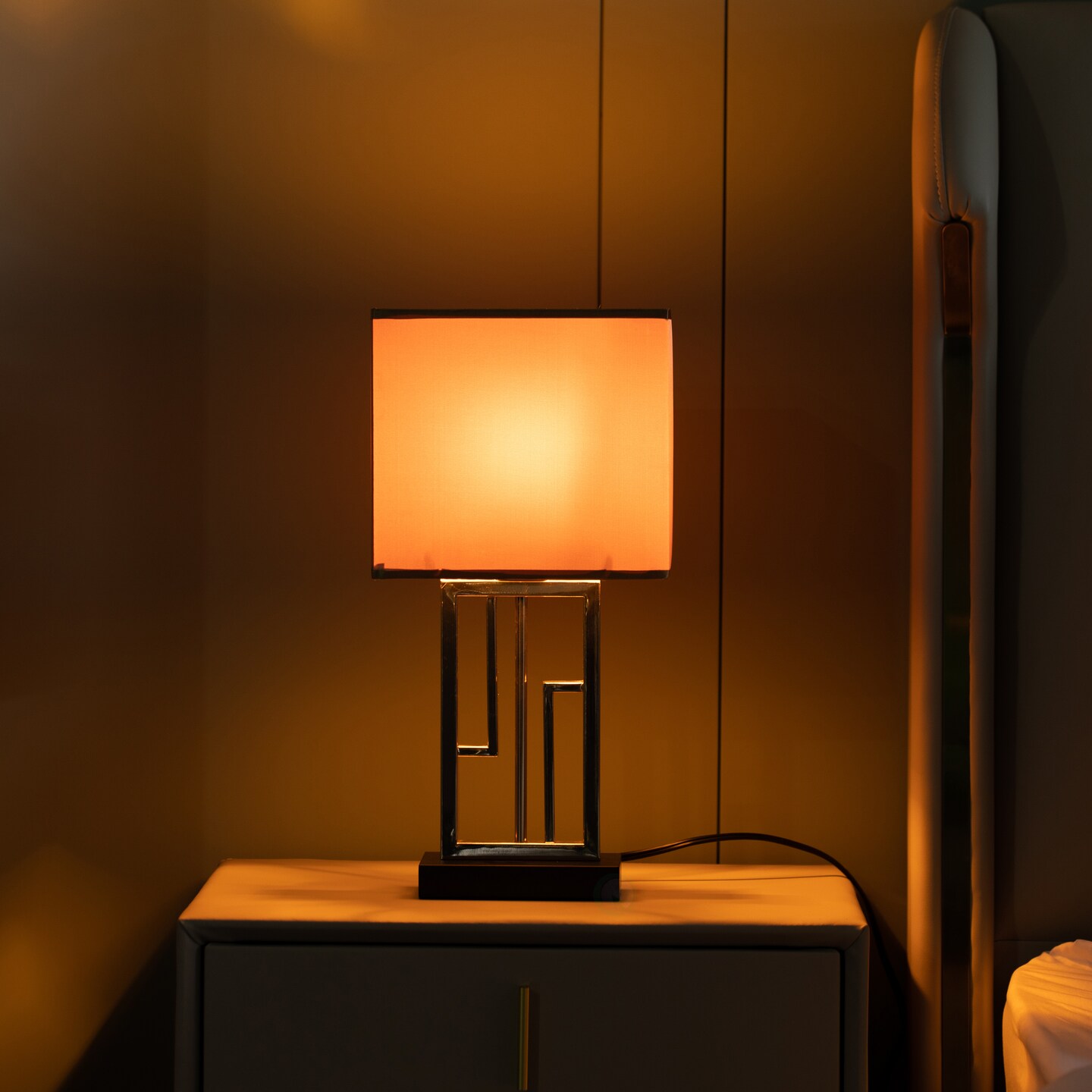 Bedroom lamps, Nightstand Lamp, Desk lamps, Cool Lamps for Ideal Gifts, Designer table lamps, Decorative Lamps, Unique Lamps for Home Decor Living Room or Bedroom,