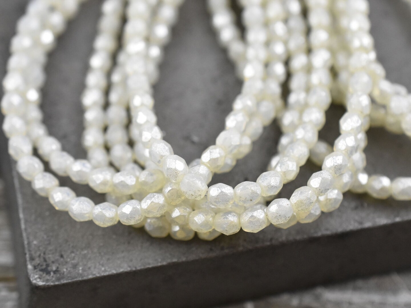 *50* 4mm Silver Mercury Washed Crystal Opaline Fire Polished Round Beads