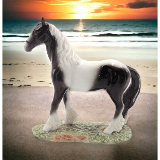 Black And White Horse Figurine Gift Idea or Home Decoration Ornament Figurines