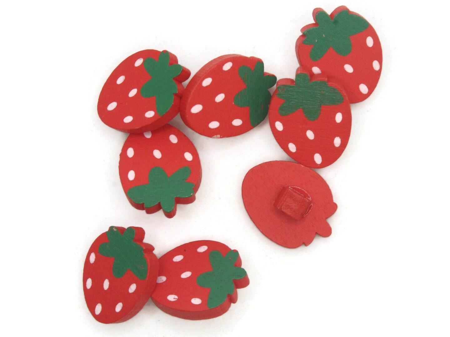 8 21mm Red Wooden Strawberry Shank Buttons