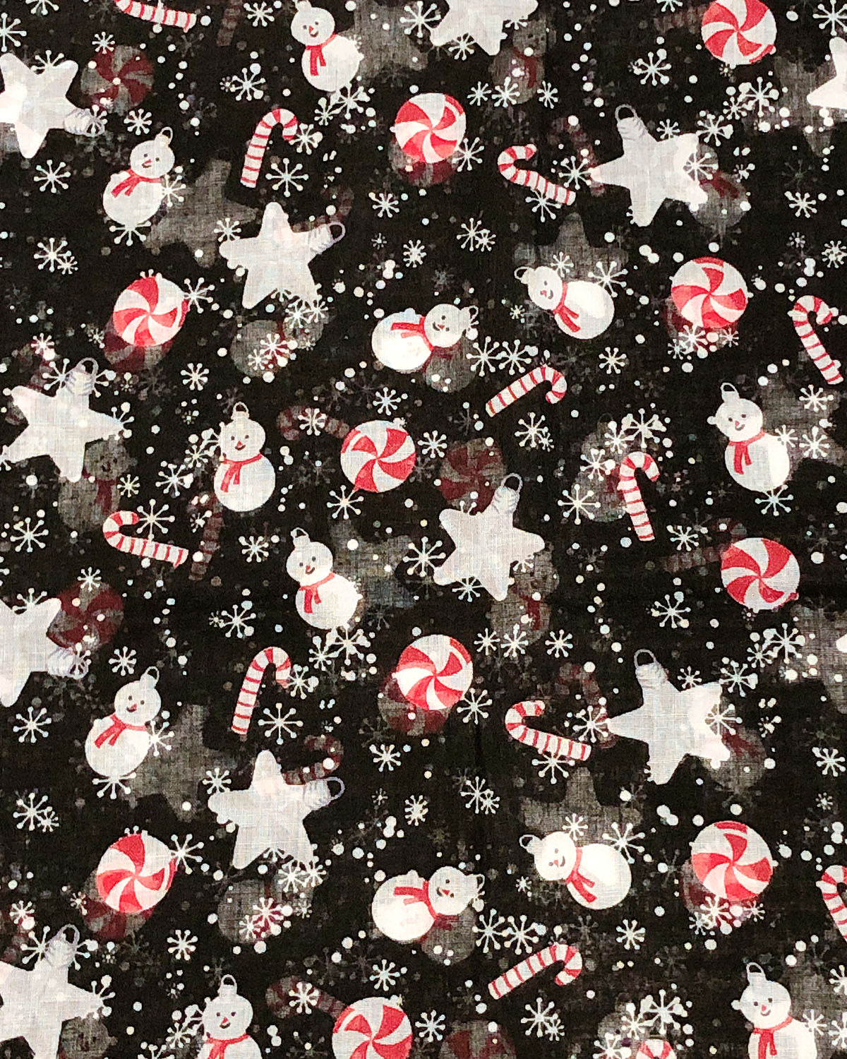 Wrapables Lightweight Winter Holiday Infinity Scarf, Snowman &#x26; Snowflakes Black