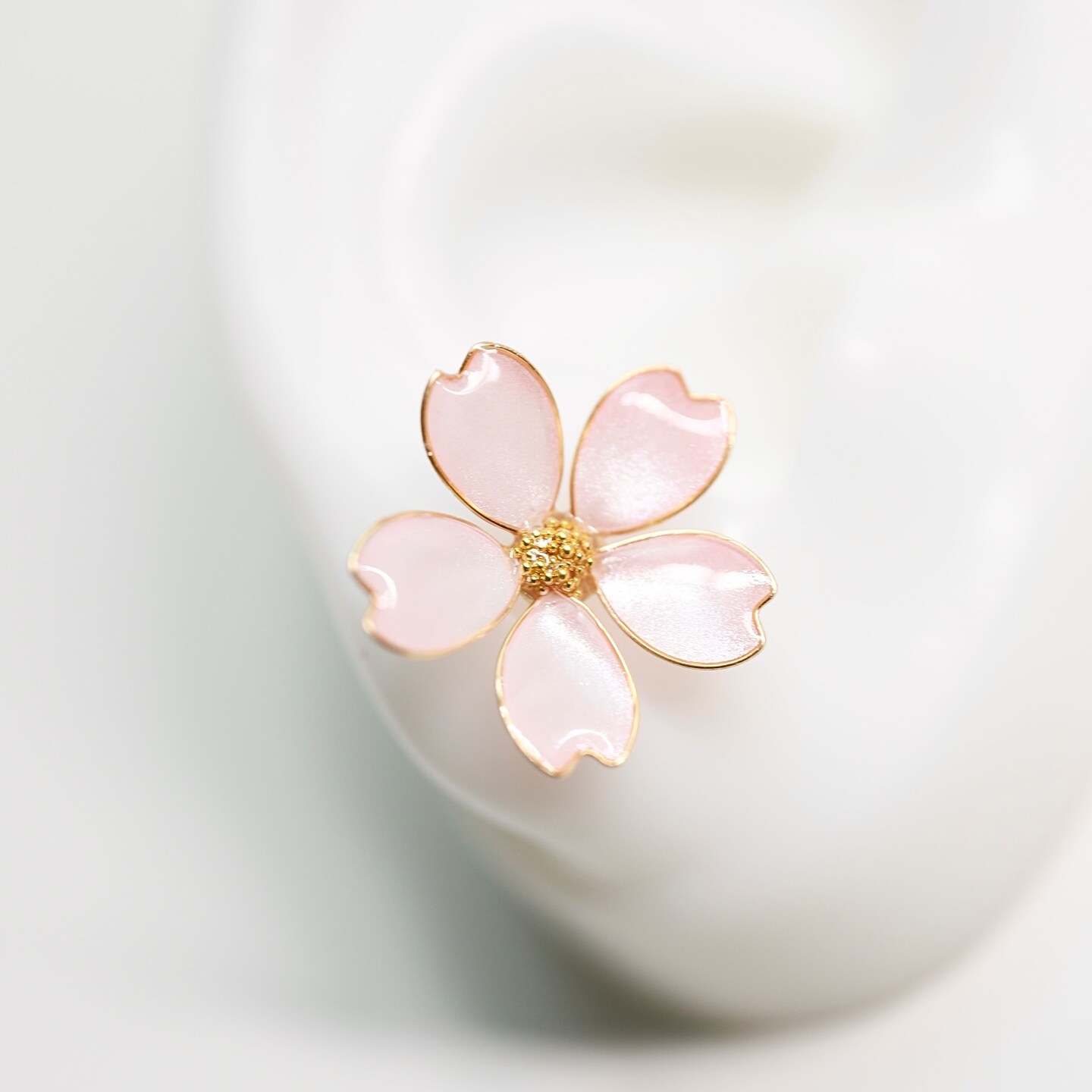 Handmade Wire Resin Cherry Blossom Stud Earrings, Spring  display picture 1