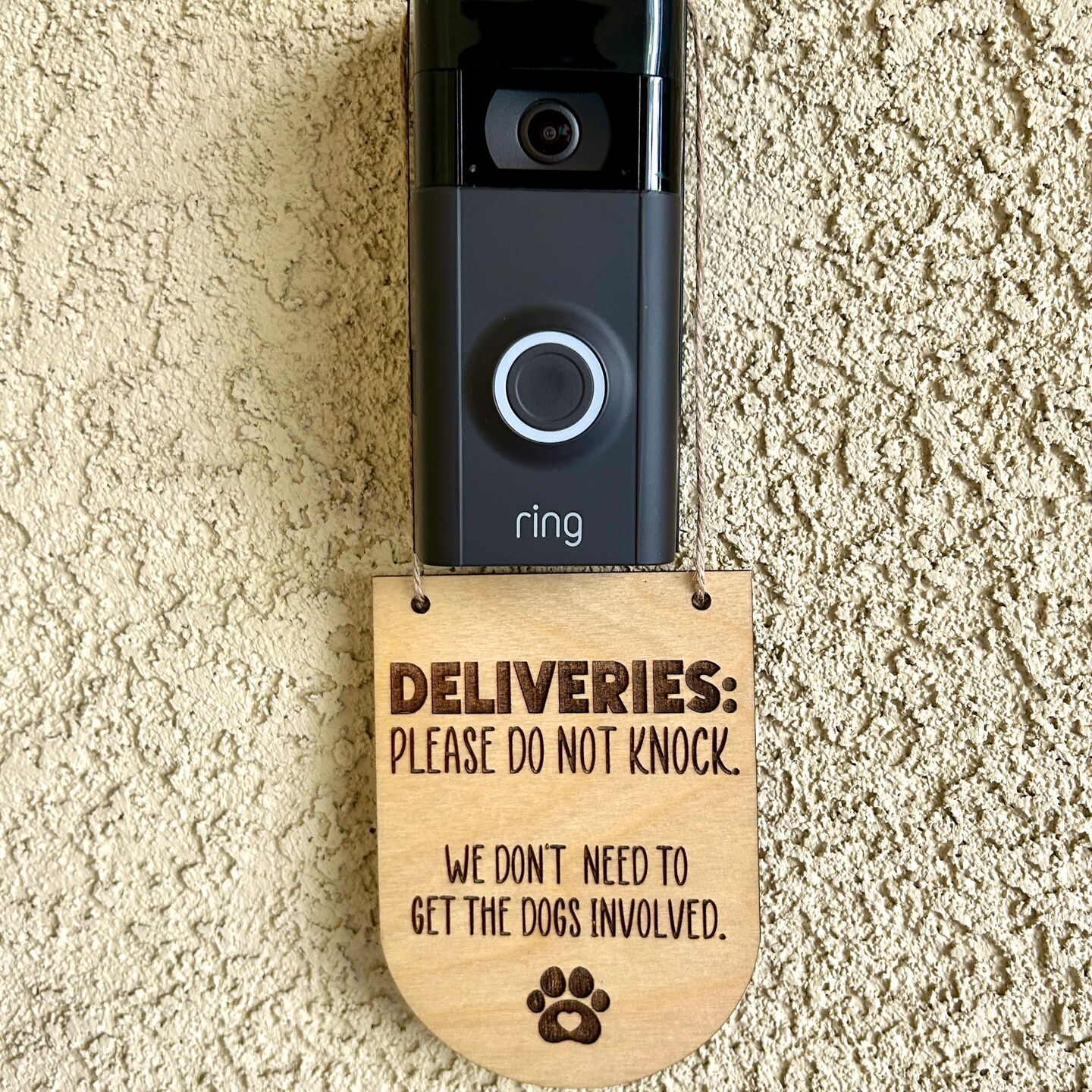 Please Do Not Knock – Deliveries Only Sign Plaque | Vertical Laser Engraved Acrylic For Home Or Office (Weather Resistant)
