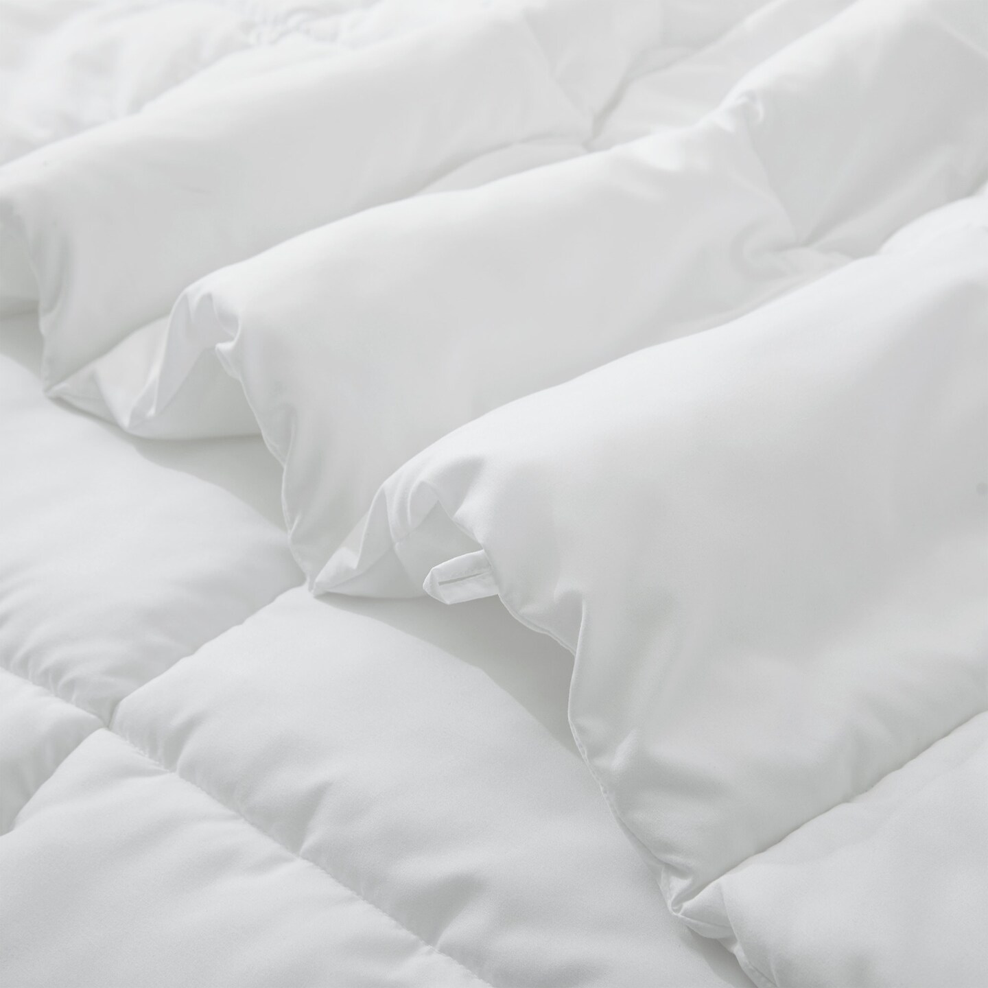 Lightweight Down Alternative Comforter Duvet Insert Microfiber Shell Queen