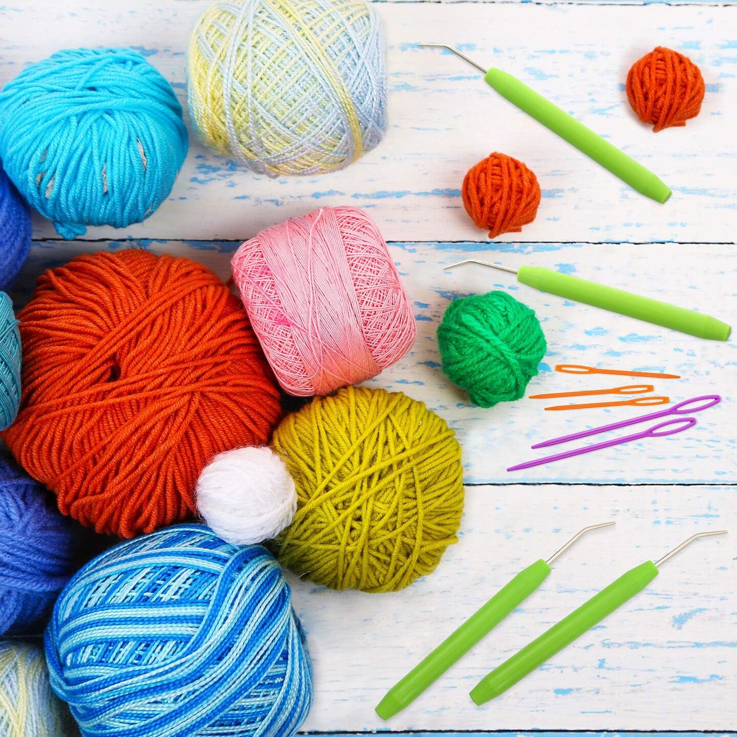 Convenient Knitting Loom Hooks with Rubber Handles and Eye Plastic Sewing Needles 9 Pieces