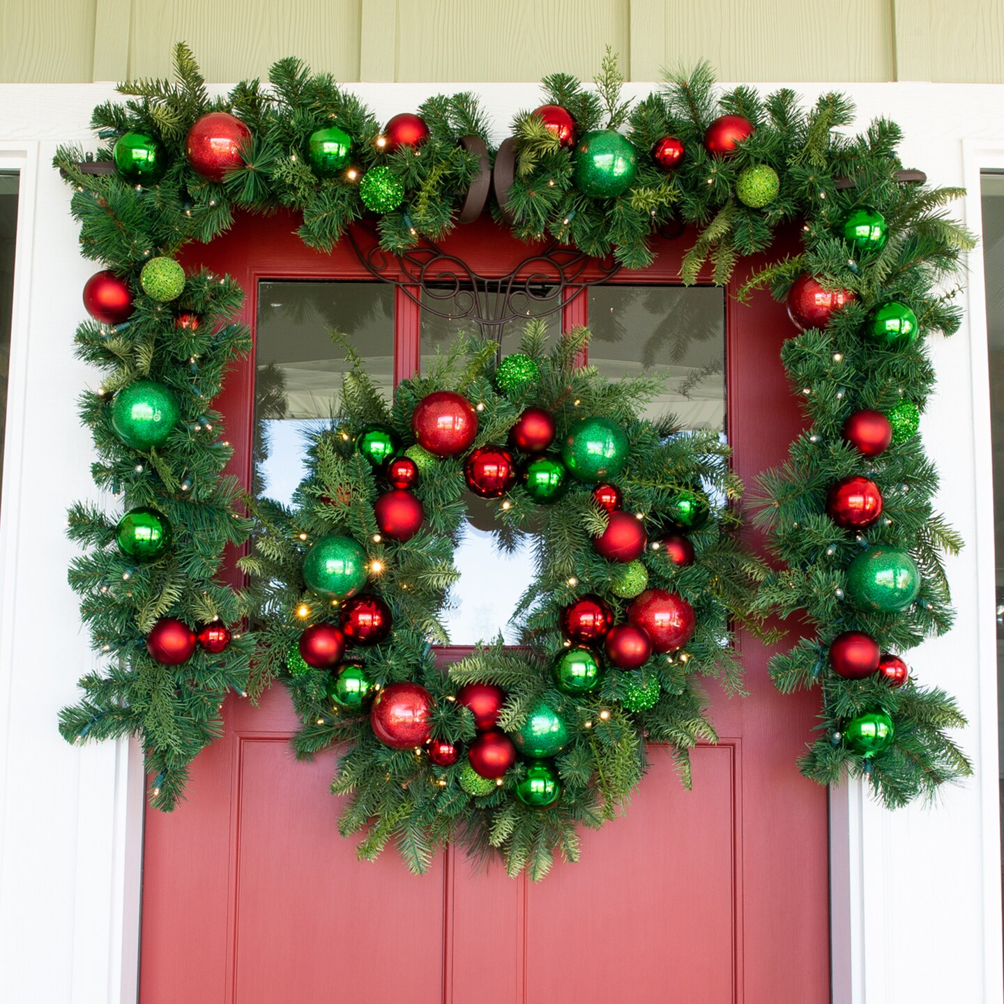Lighted Christmas Wreath - Christmas Cheer