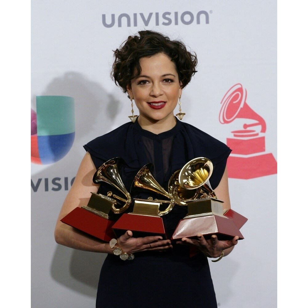 Posterazzi Natalia Lafourcade In The Press Room For 16Th Annual Latin Grammy Awards - Press Room  Mgm Grand Garden Arena  Las