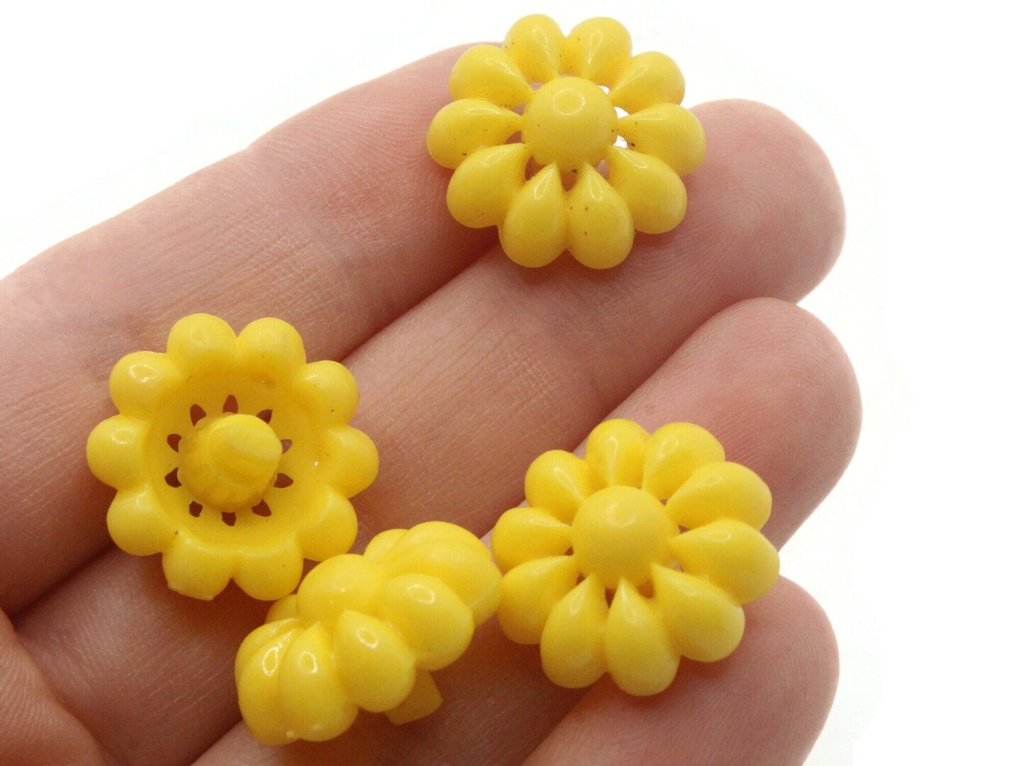 4 19mm Vintage Yellow Flower Plastic Shank Buttons Sewing Notions