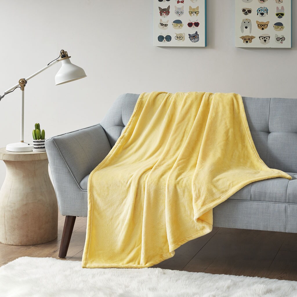 Gracie Mills   Throw - GRACE-5077