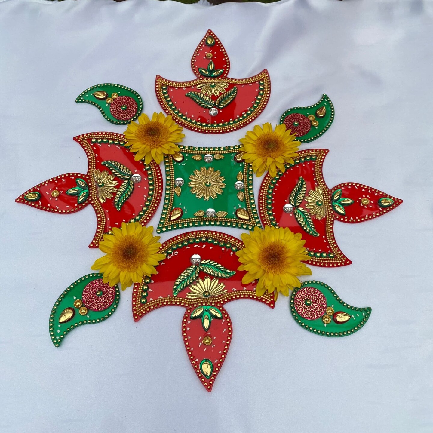 Acrylic Rangoli Set Indian Traditional Handmade Reusable Rangoli Diwali Navratri Home Temple Decor Floor Table Decoration - Deepawali Wedding Housewarming Gift Pack of 1 (12 Inches)