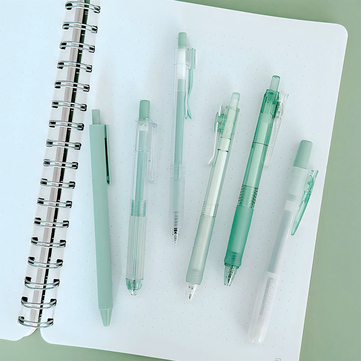 Wrapables Retractable Rollerball Pens and Highlighter Set, 0.5mm Black Gel Ink Pens for Home, Office, Stationery (Set of 6)