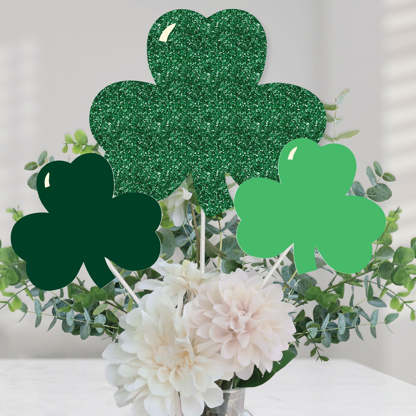 Big Dot of Happiness St. Patrick&#x27;s Day - Saint Paddy&#x27;s Day Party Centerpiece Sticks - Table Toppers - Set of 15