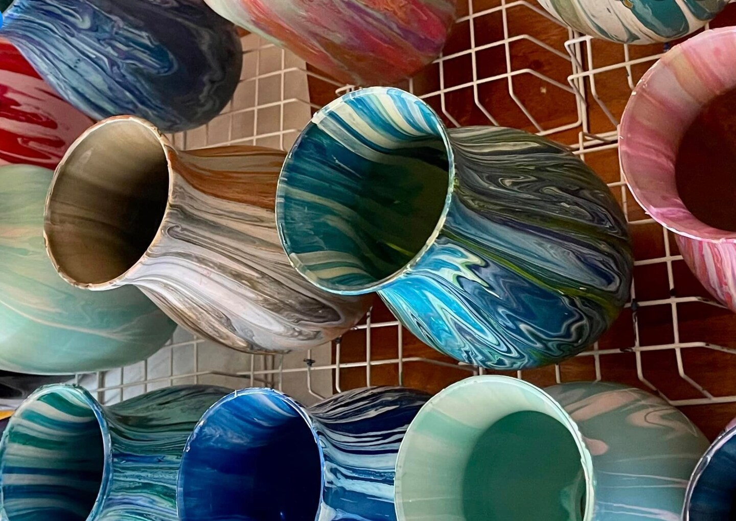 Acrylic Pour Vase image 2