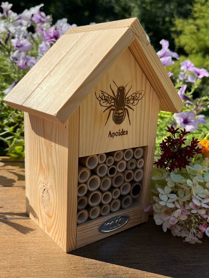 Natural Wood Pollinator House - Bee Design