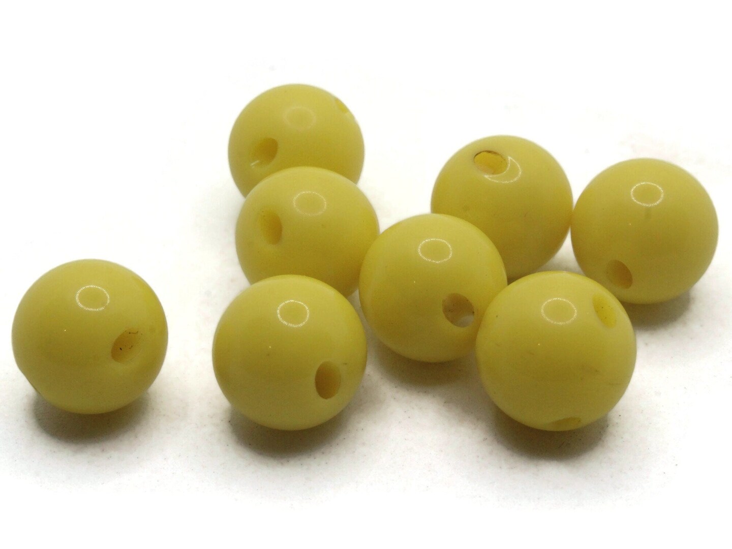 8 12mm 1/2 Inch Opaque Yellow Vintage Lucite Round Ball Buttons