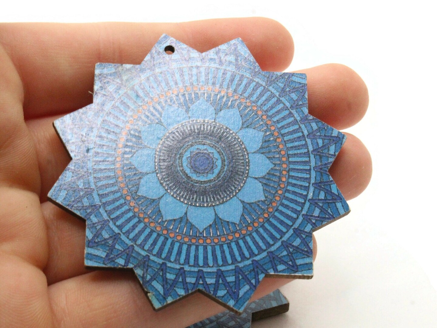 2 61mm Blue Printed Wood Flat Flower Pendants