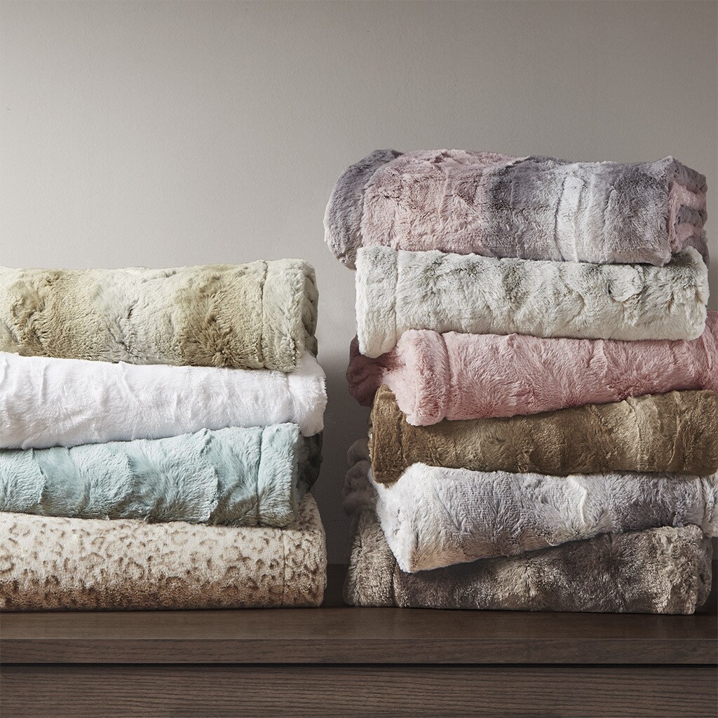 Luxuriously Soft Oversized Faux Fur Throw