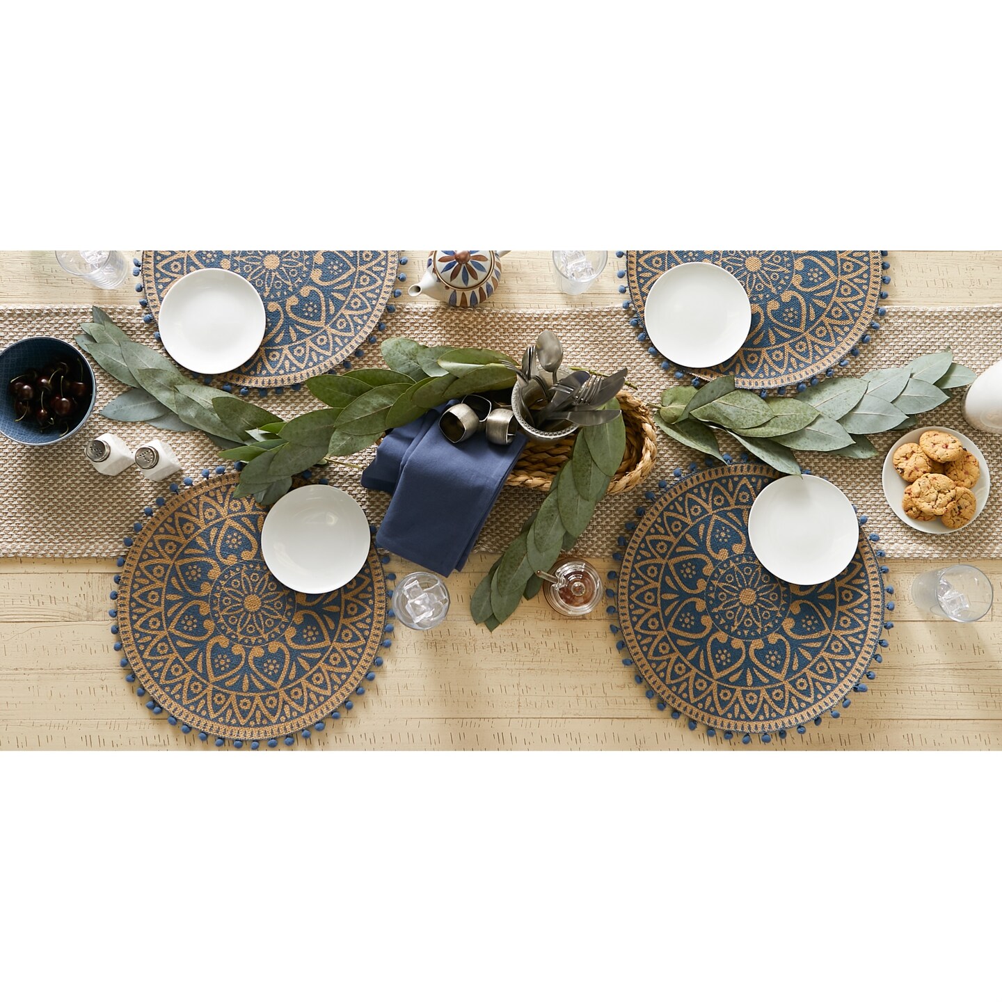 DII French Blue Block Print On Natural Round Jute Placemat (Set of 6)