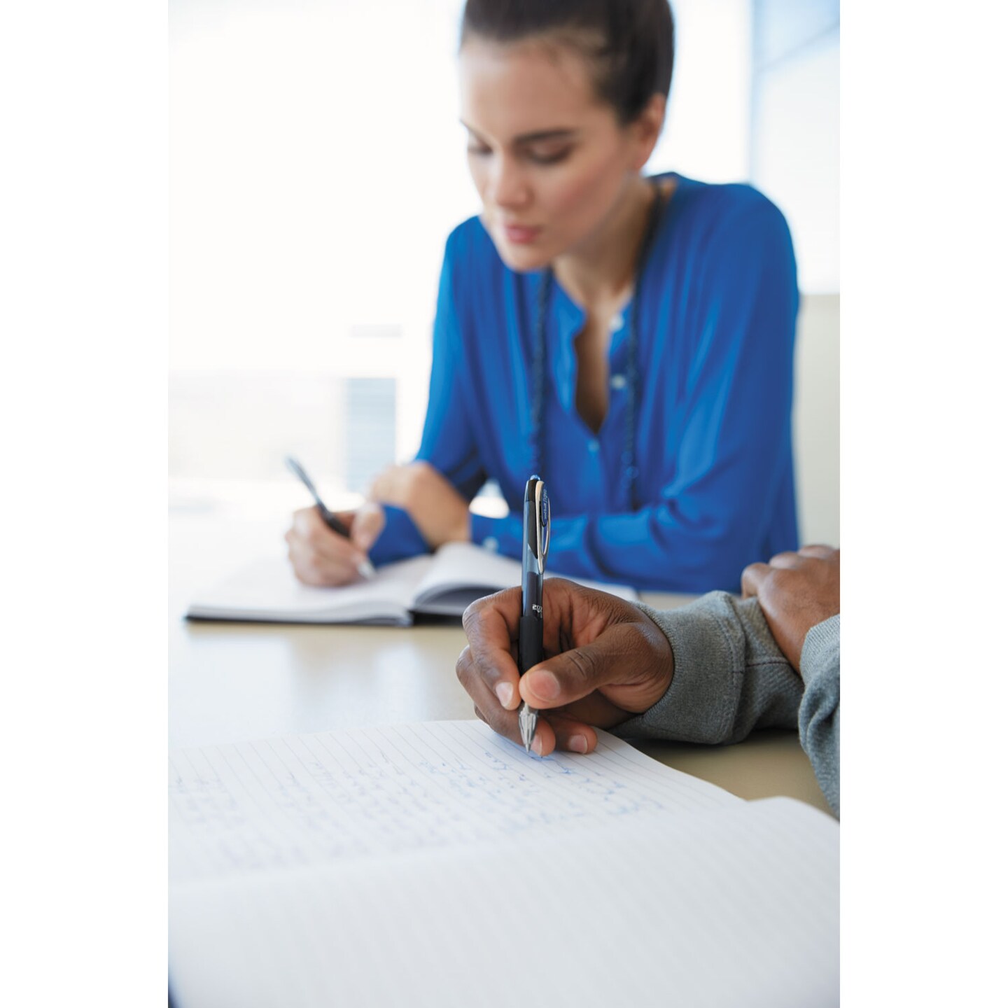 Uni-Ball 207 Retractable Gel Pen Office Pack, 0.7mm, Black Ink, Pink Barrel, 36/Pack