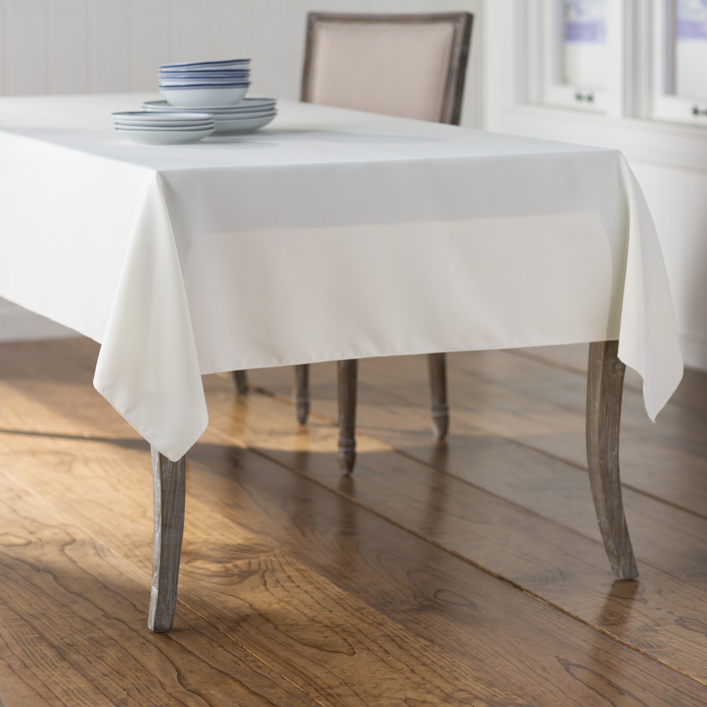 Rectangular Tablecloth Polyester Poplin Seamless Stain Resistant 60 x 126 Inches