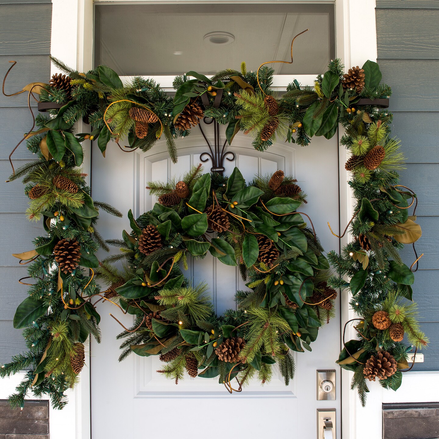 9 ft. Artificial Garland with Lights - Magnolia Leaf