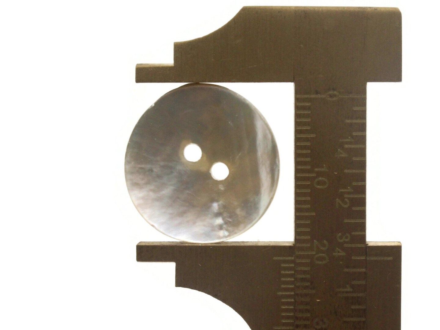 15 20mm Mother of Pearl Natural Shell Round Two Hole Buttons