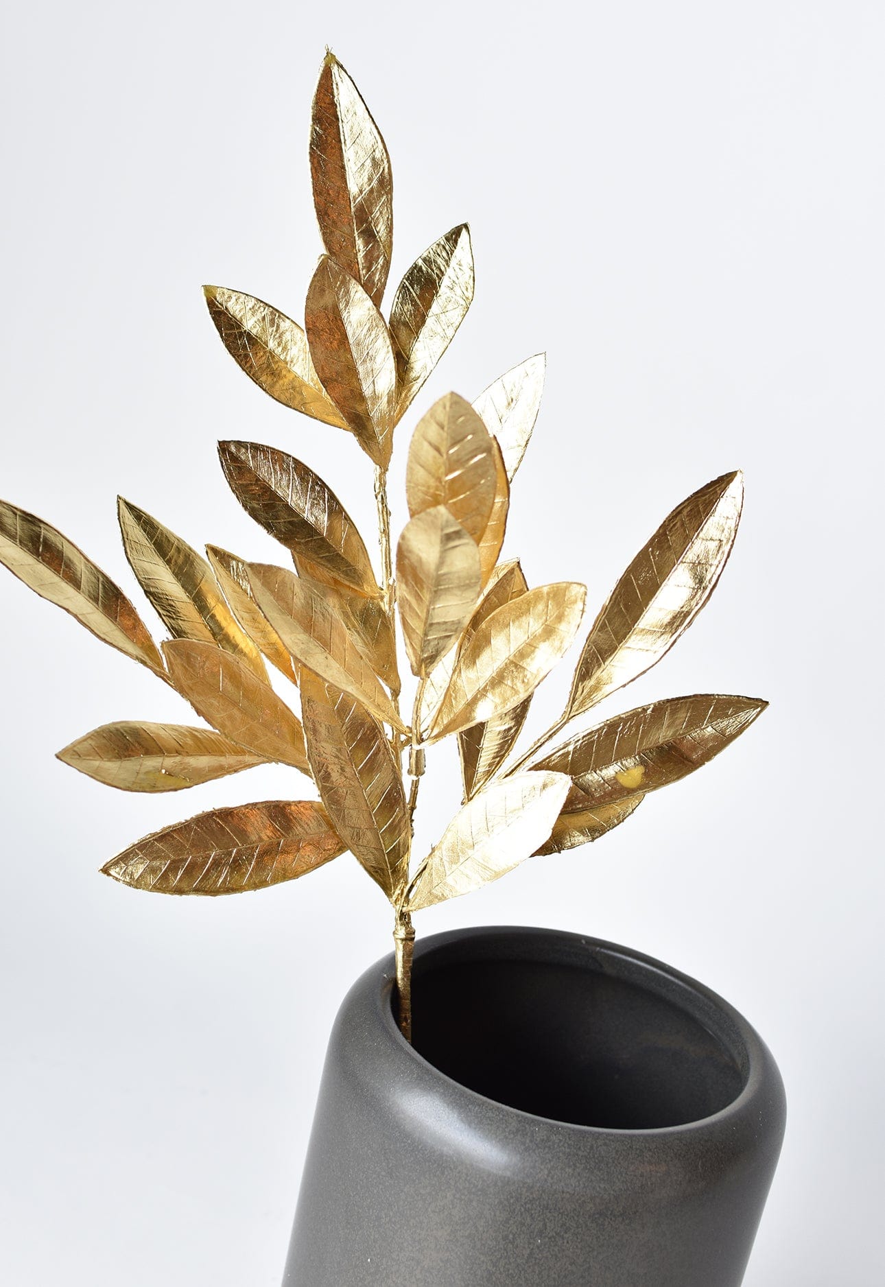 19&#x22; Faux Gold Bay leaf Stem