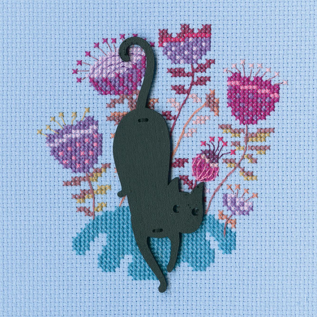 Cat CBE9006 Cross stitch kits with plywood form