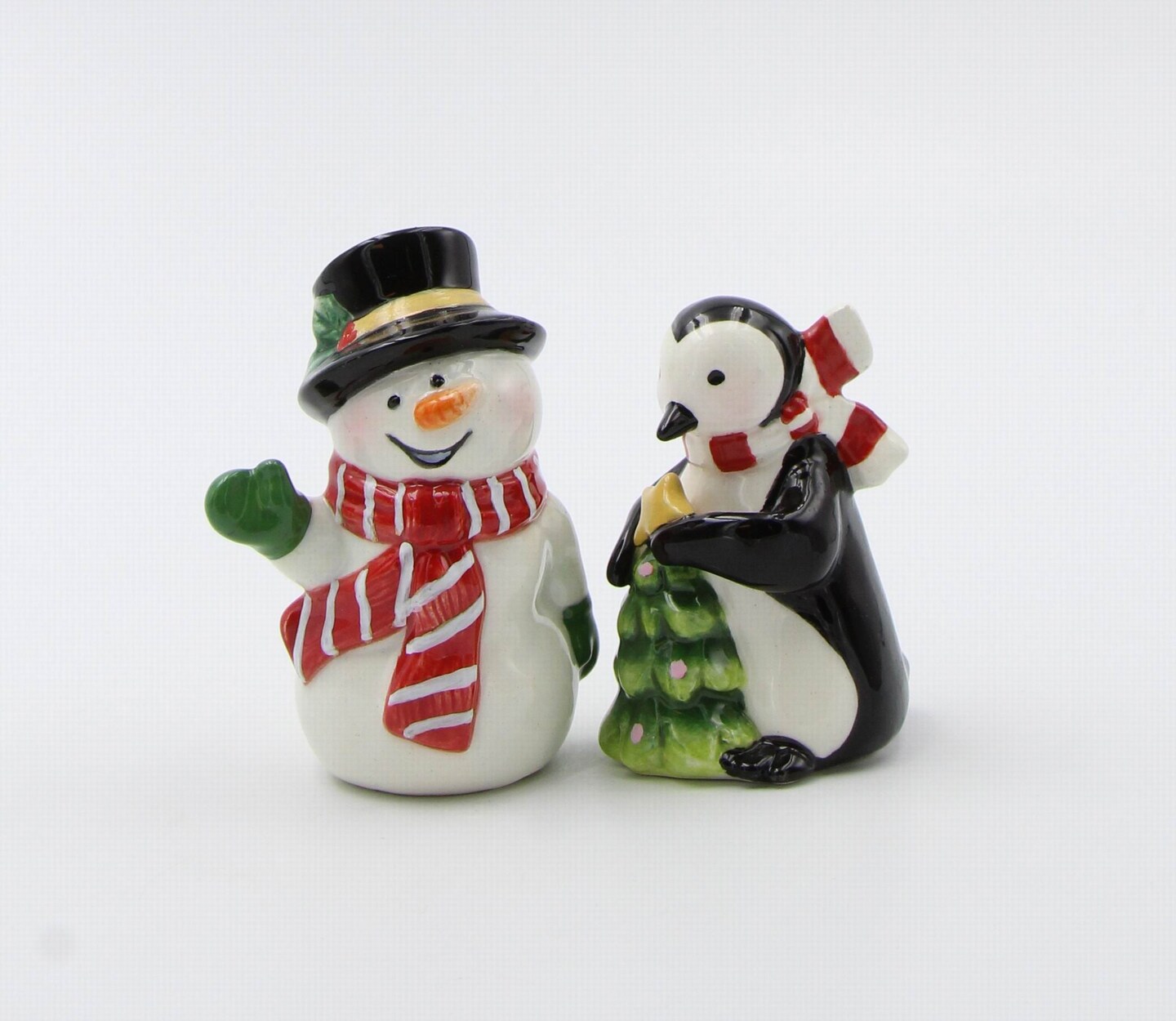 Ceramic Snowman and Penguin Ceramic Salt and Pepper Shakers, Home D&#xE9;cor, Gift for Her, Gift for Mom, Kitchen D&#xE9;cor, Christmas D&#xE9;cor