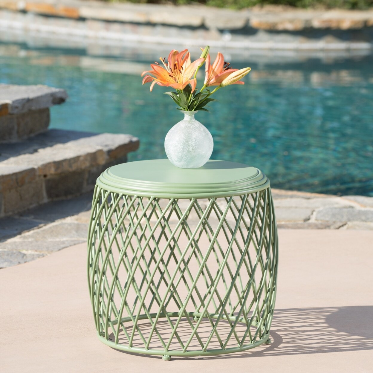 GDFStudio Alameda Outdoor 19 Inch Diameter Lattice Iron Side Table