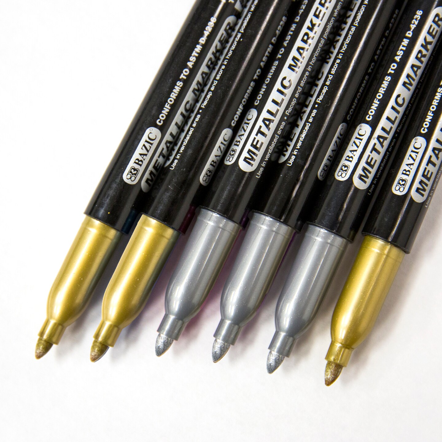 BAZIC Silver &#x26; Gold Metallic Markers (2/Pack)