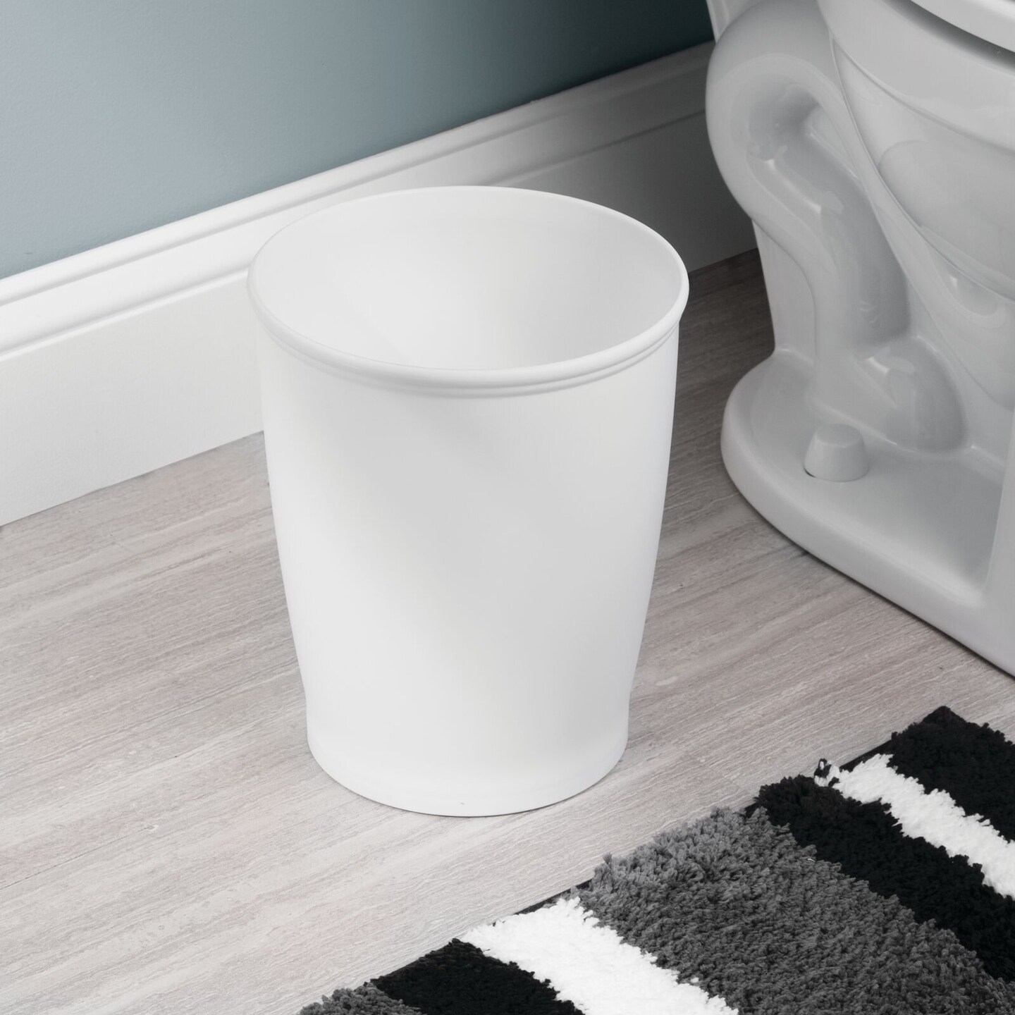 mDesign Small Plastic Bathroom Garbage Can - 1.6 Gallon