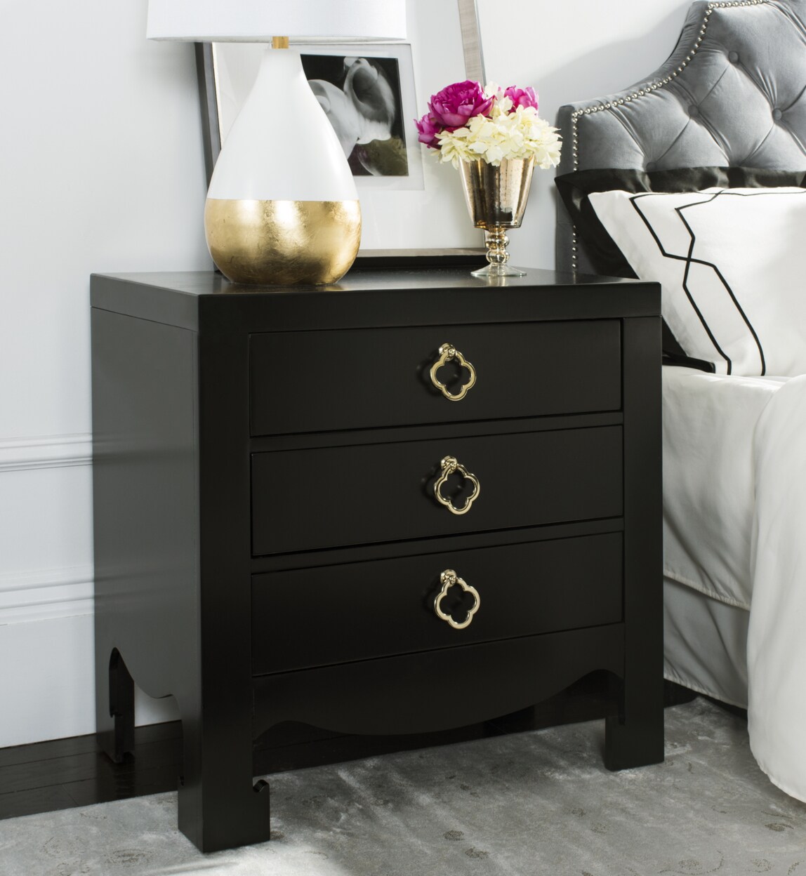 Safavieh 3 deals drawer nightstand