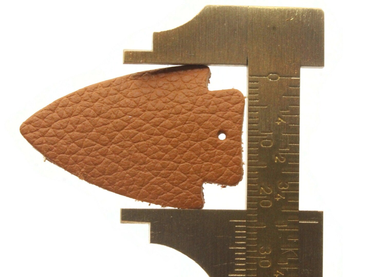 4 37mm Tan Brown Leather Arrowhead Pendants
