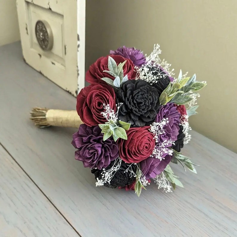 Wedding Bouquet in Black Flowers, Bouquet Toss