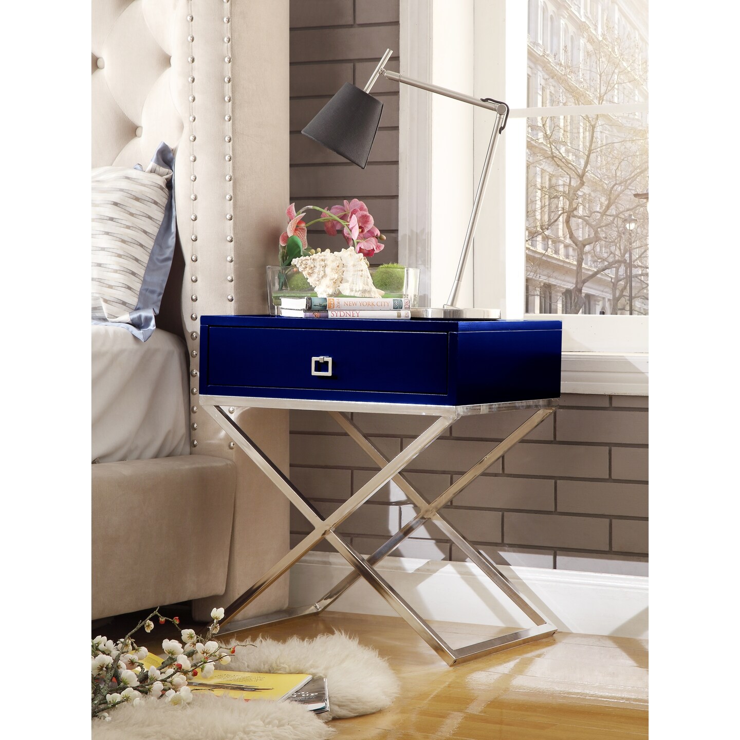 Laila Modern Square Lacquered Metal X-Leg Side/Accent Table/ Nightstand