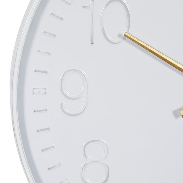DecMode 24&#x22; White Metal Round Wall Clock