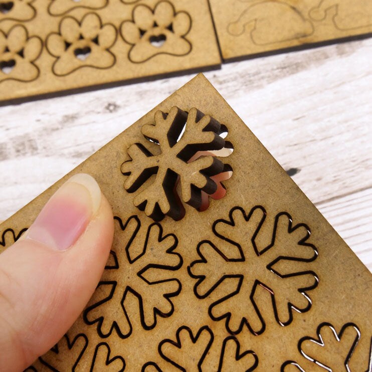 Hunkydory Crafts MDF Shapes - Christmas Paws