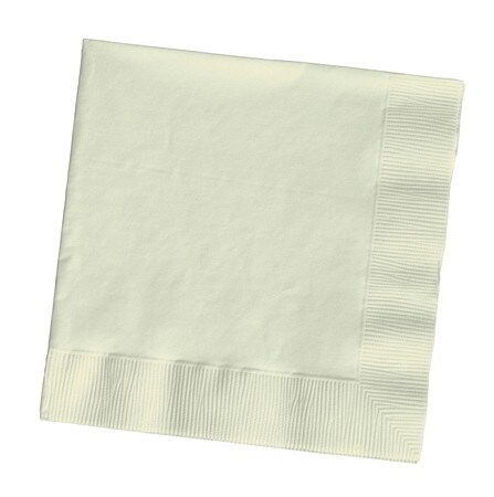Party Central Club Pack of 500 Creamy Ivory Premium 3-Ply Disposable Beverage Napkins 5&#x22;